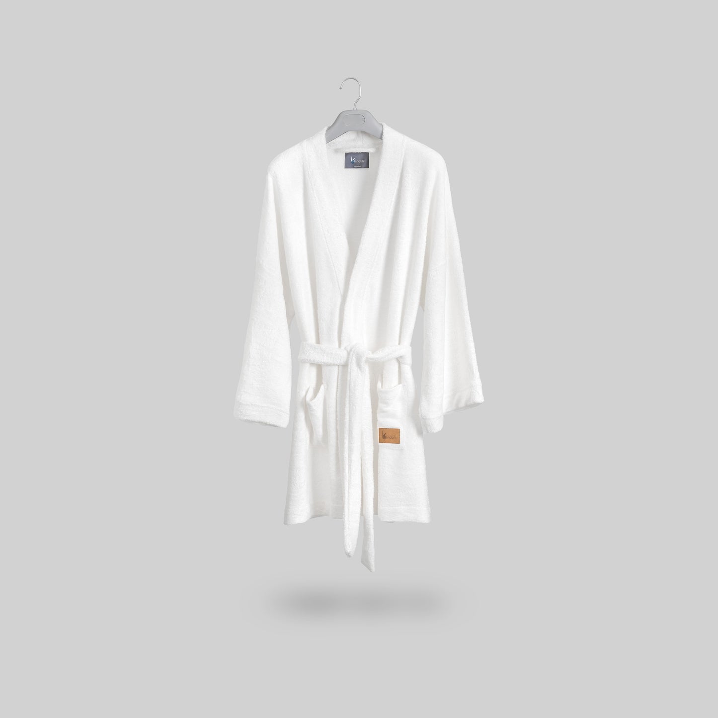 “Albornoz Sento” Albornoz corto tipo kimono en tejido de rizo de bambú, color blanco
