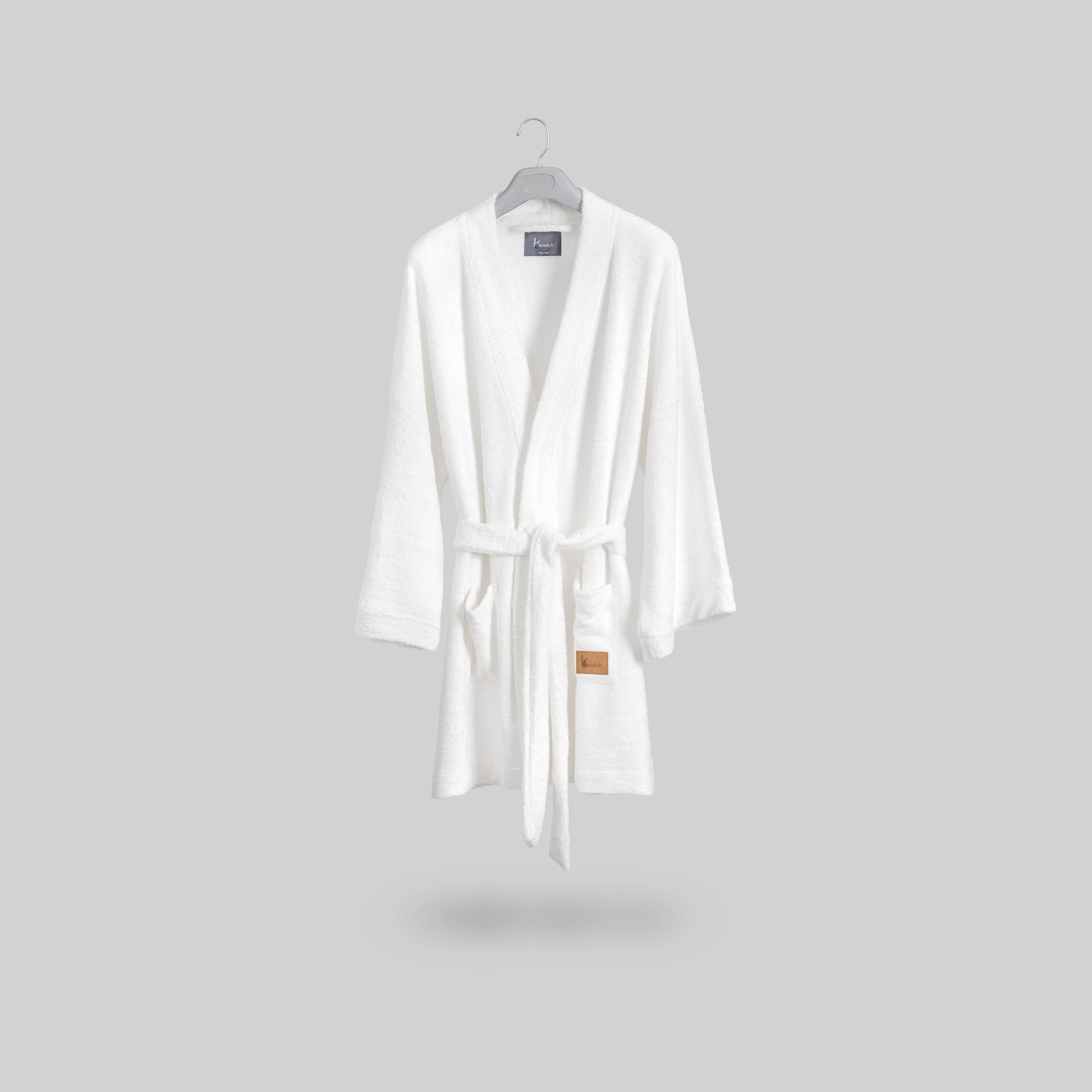 “Albornoz Sento” Albornoz corto tipo kimono en tejido de rizo de bambú, color blanco